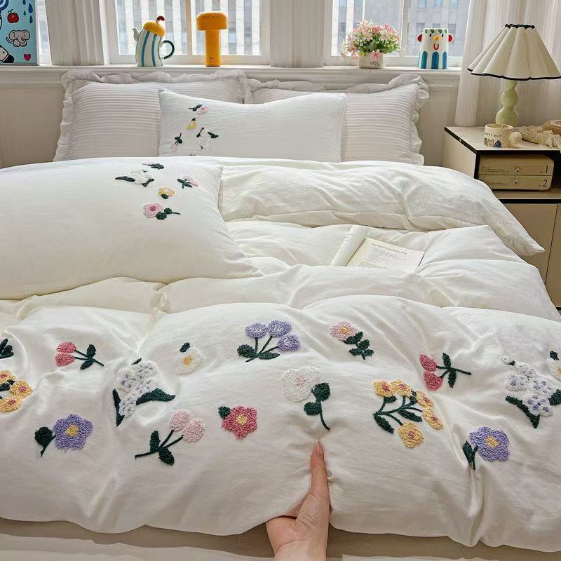 Aesthetic Floral Embroidery Du - огляд і ціна Aesthetic Floral Duvet Cover